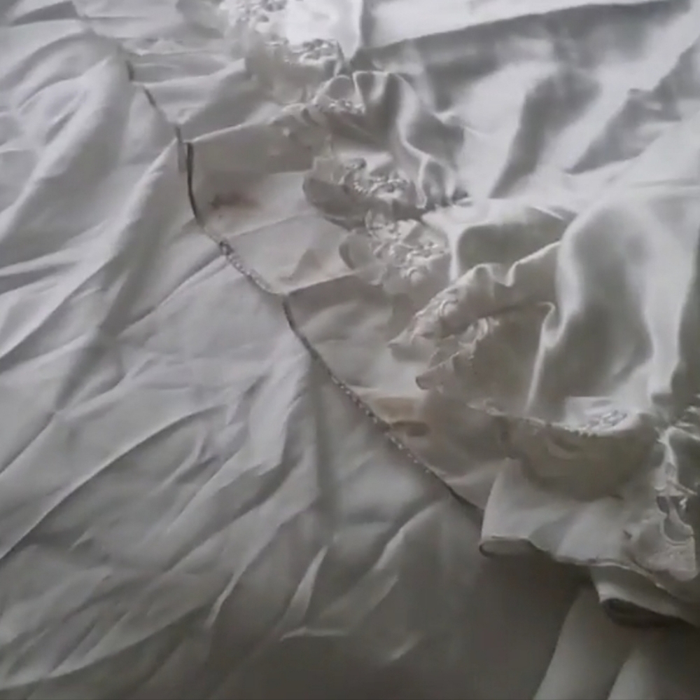 Vintage Wedding Dress - Picture 5 of 6